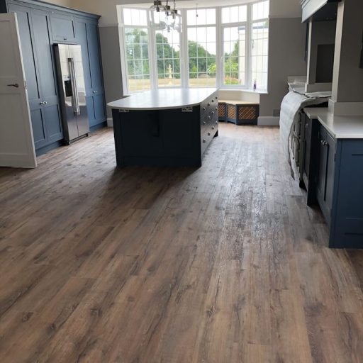 LVT 4